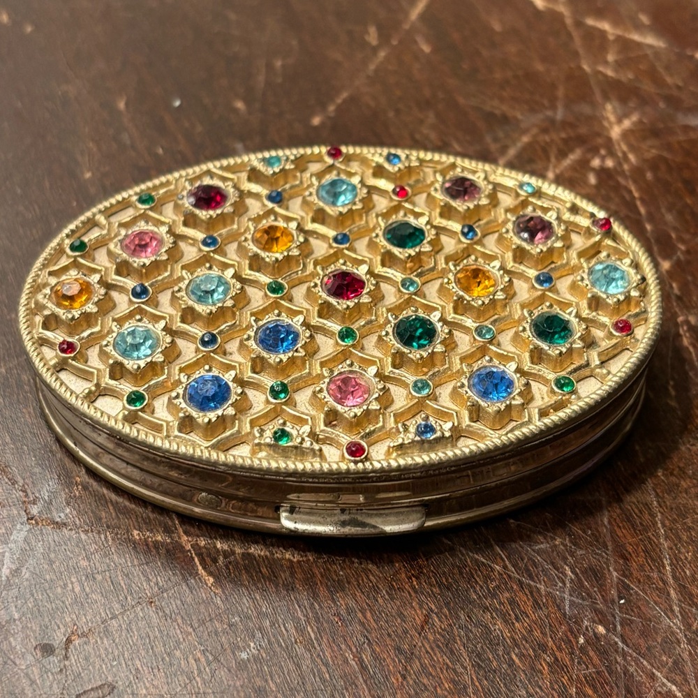 1940s vintage Dorset Fifth Avenue crystal embellished oval large gold compact